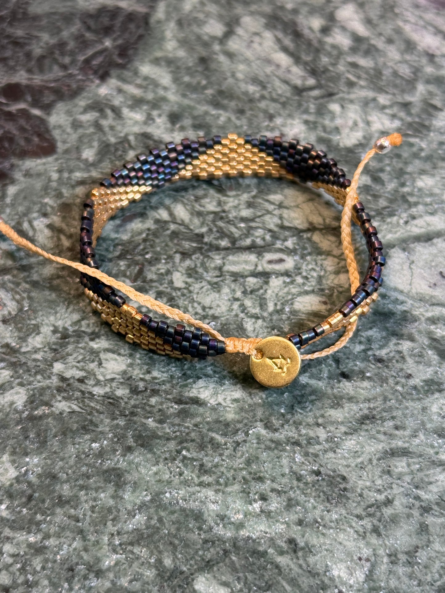 Ardeco Armband aus Miyuki-Perlen Gold/Color