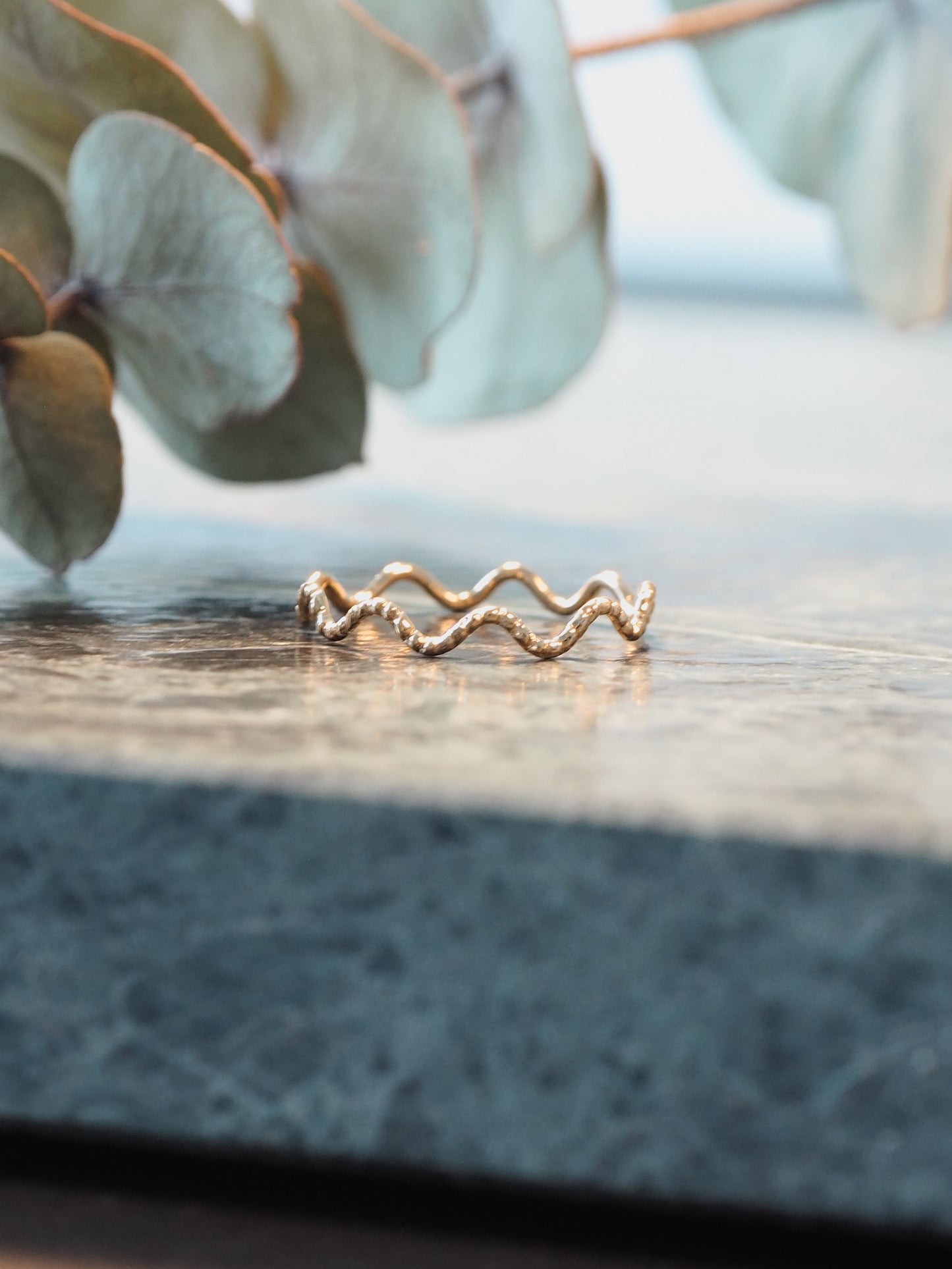 Waves Ring
