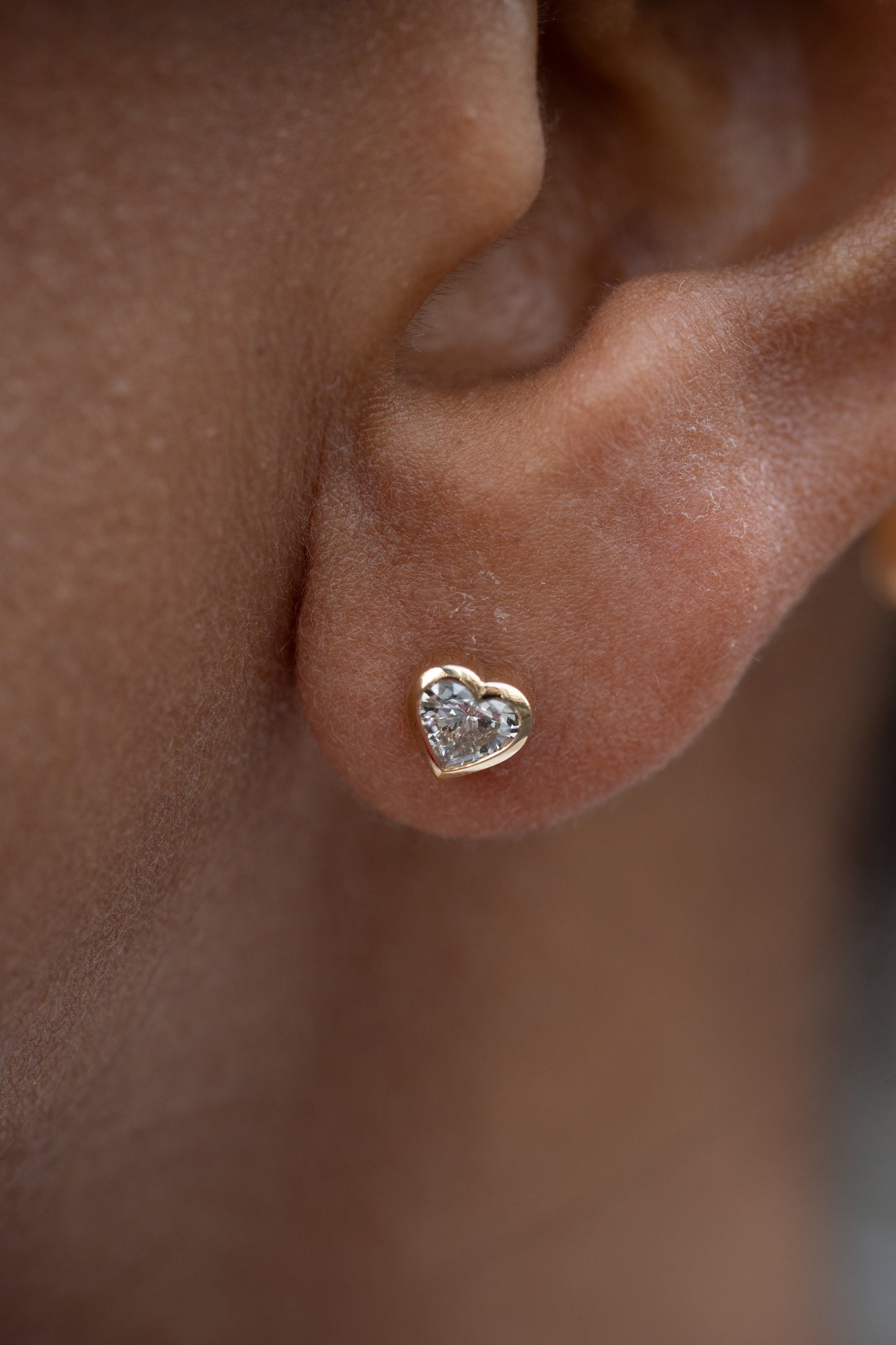 Ohrstecker Heart 18kt Gelbgold mit weißen Diamanten (0,52 ct) – H/VS