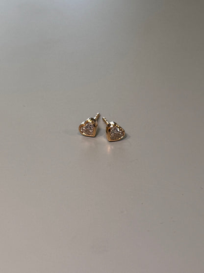 Ohrstecker Heart 18kt Gelbgold mit weißen Diamanten (0,52 ct) – H/VS